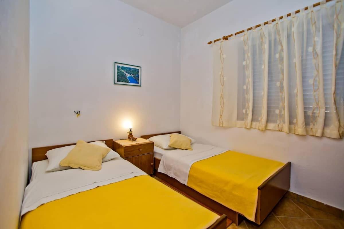 Villa Mateljan Zastražišće Exterior foto