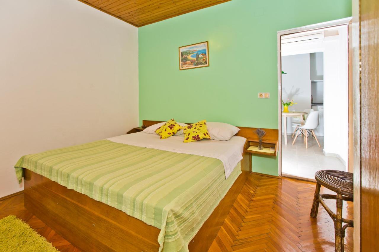 Villa Mateljan Zastražišće Exterior foto